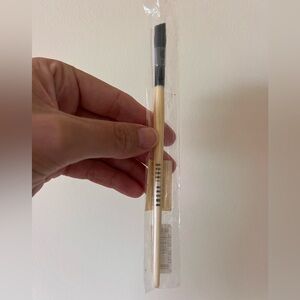 Bobbi Brown Eyebrow Brush with Cream Wooden Handle and Black Tip